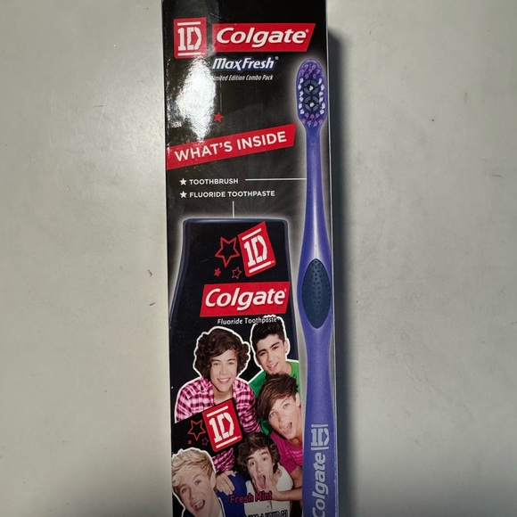 One Direction Colgate Limited Edition Box Set - Picture 2 of 5